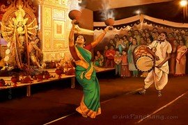 Dhunuchi Dance